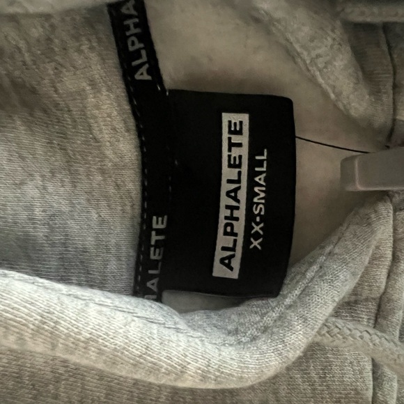 Alphalete crop hoodie - Picture 3 of 3